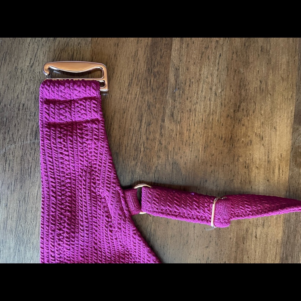 NWT bikini top - Very supportive - Picture 6 of 12